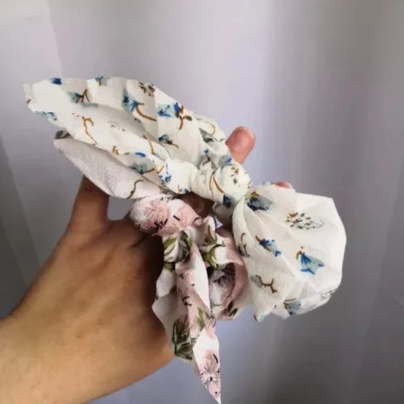 Pink Flowers Hair‎ Scrunchie & Hair Tie - Picture 6 of 7